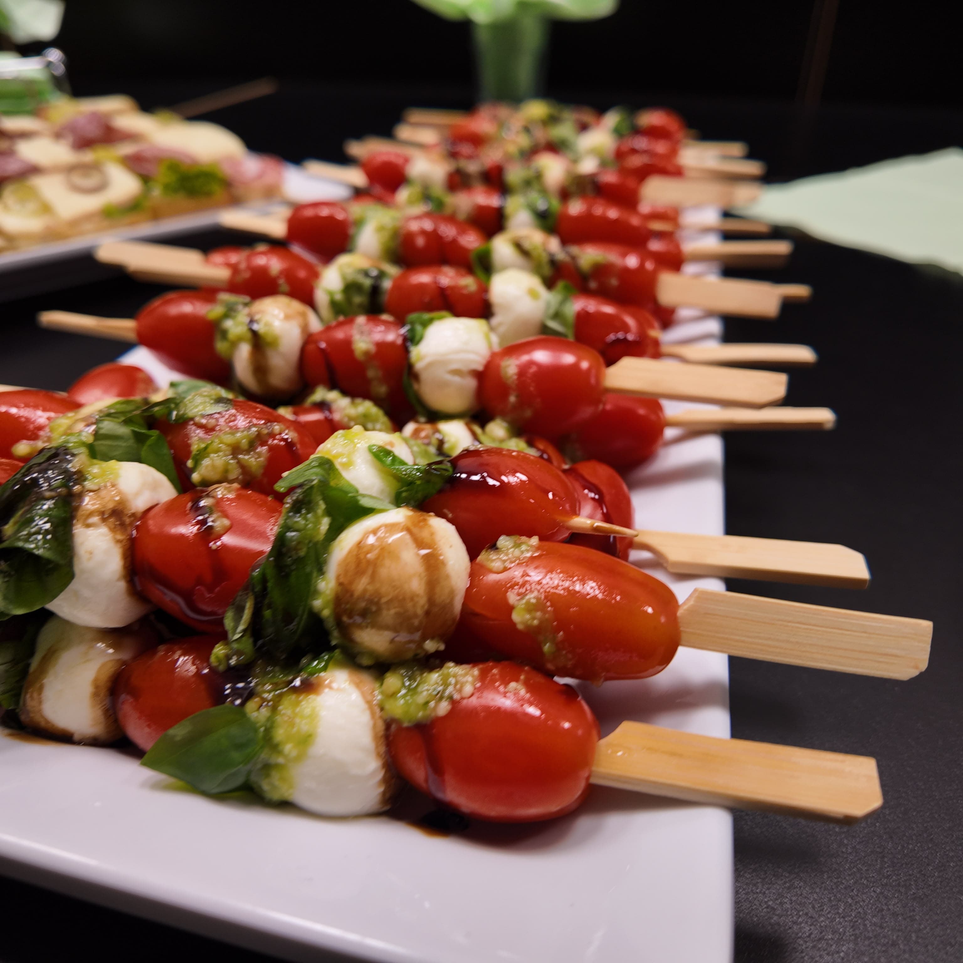 Tomate-Mozzarella-Spieße